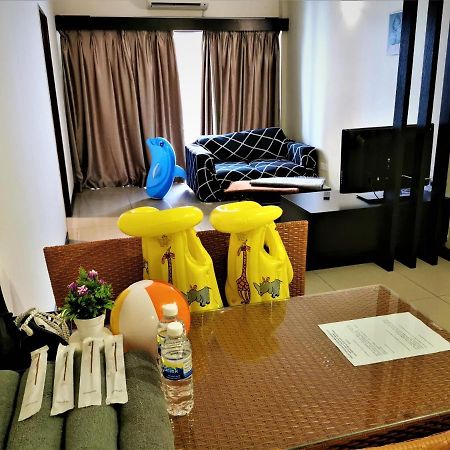 B - Lagoon Water Themepark Suite Melaka Town Exterior foto